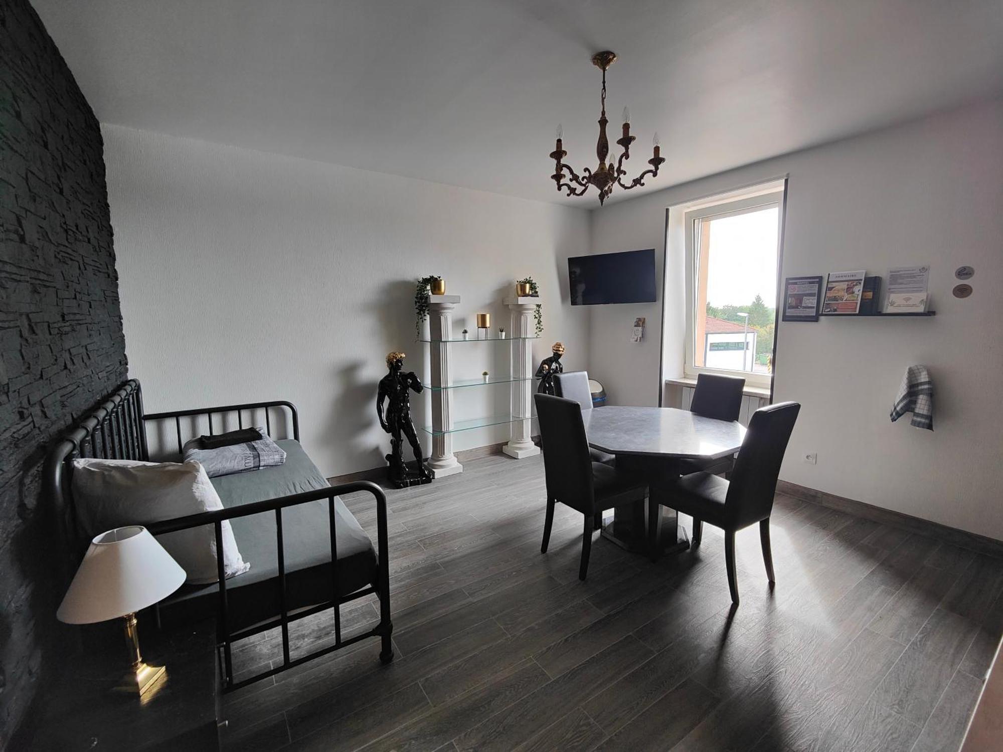 Private & Comfortable Apartments Puttelange-aux-Lacs Exterior photo